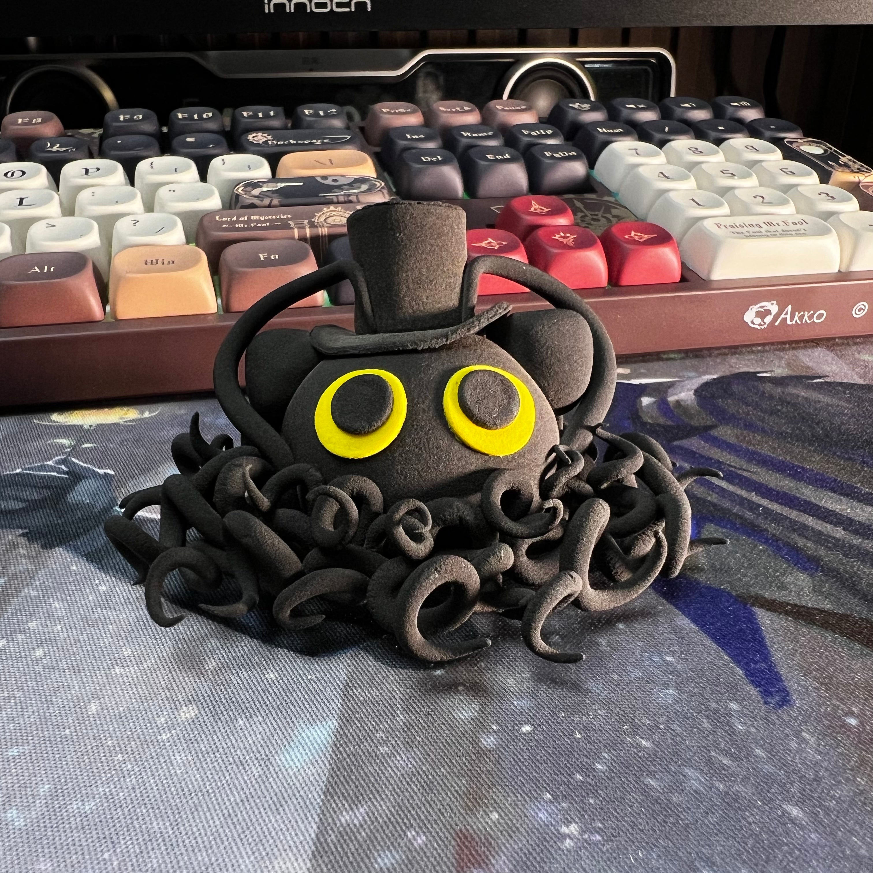 LOTM | Handmade Klein Clay Figurine 12cm