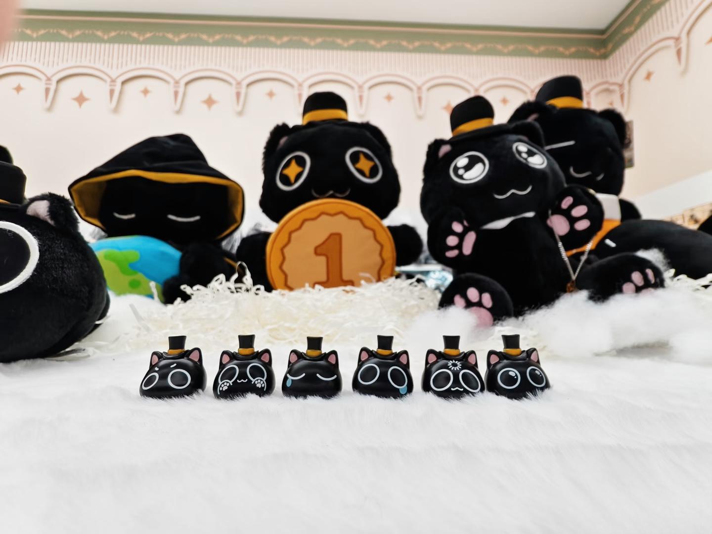 LOTM | Kitty Klein Collectible Blind Box Figurine