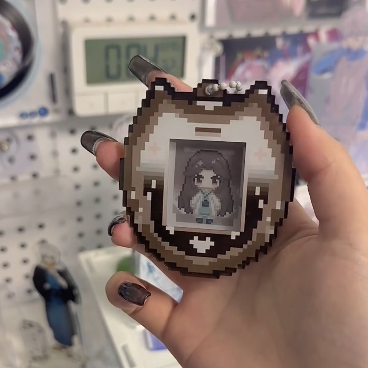 Scissor Seven | Acrylic Pendant Seven Thirteen Chiya Jiang Huilian