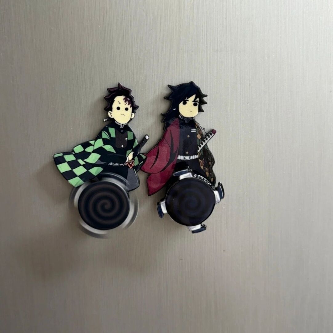 Demon Slayer | Rotating Acrylic Fridge Magnet - Tanjiro & Giyu Tomioka